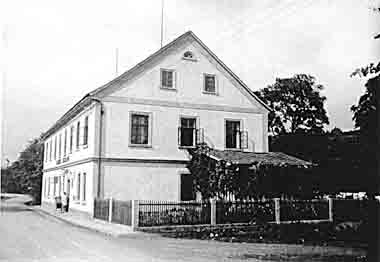 Budova Hejzlarovy hospody v 30. letech